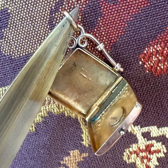 10k Gold Locket Celestial Moon and Stars 4.2g VINTAGE - Picture 10 of 17